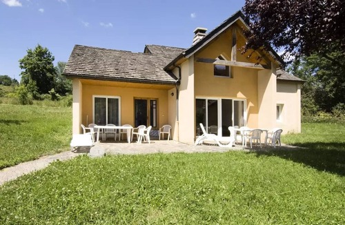 Mende Villa | Vacation Rental for 12 People