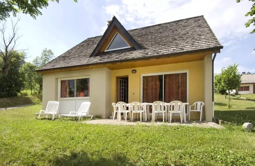 Mende Villa | Vacation Rental for 12 People
