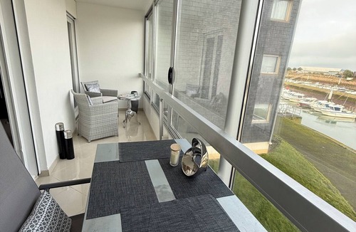 Courseulles-sur-Mer Apartment | VAELLOO studio opposite marina 200 m from the beach