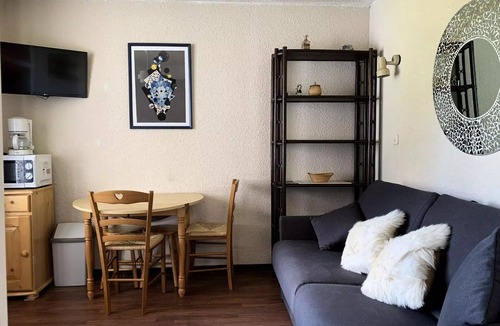 Pra Loup Apartment | Valley-side studio for 4 people, with a west-facing balcony