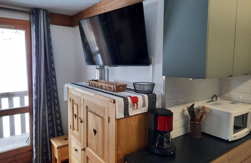 Valmorel Apartment | VALMOREL 6 pers 35m2, ski in and ski out Pierrafort, resort center