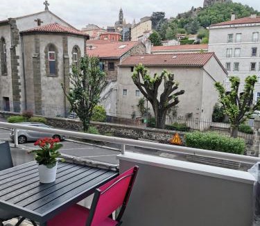Le Puy-en-Velay Apartment | Velay cocon appartement 4 chambres avec vue sur les monuments