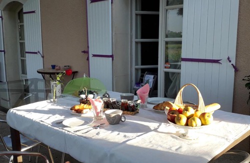 Sainte-Cecile-les-Vignes Bed & Breakfast | Vents d'Anges