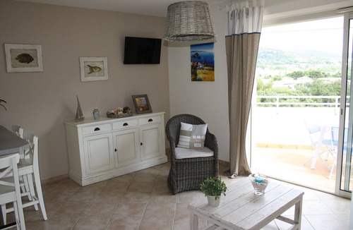 Cavaliere Apartment | Very nice apartment near conditioning creeks, beaches and downtown