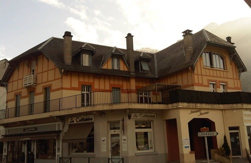 Esquieze-Sere Apartment | Very nice apartment T3 for 4 people in downtown Luz st Sauveur