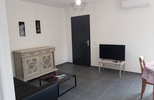 Vallon-Pont-d'Arc Cottage | VERY NICE GITE 4 PEOPLE CENTER VALLON PONT D'ARC