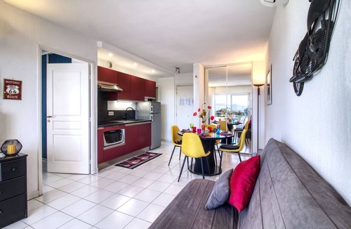Saint-Raphael Apartment | Very nice sea view for this beautiful apartment on the last floor.