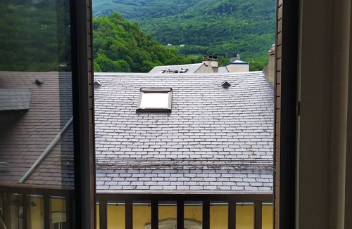 Luz-Saint-Sauveur Apartment | Very spacious and renovated townhouse