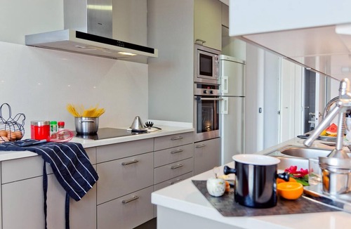 Provencals del Poblenou Apartment | Victoria Diagonal Mar 1: Luxury Duplex Touristic Apartment Near the Beach