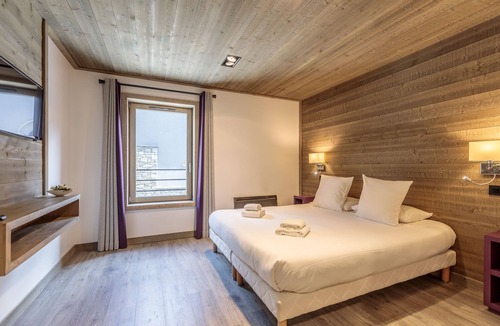 Val-d'Isere Hotel | Victoria Lodge, Friendly Hotel