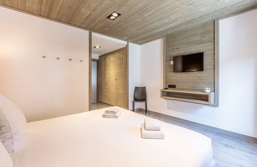 Val-d'Isere Hotel | Victoria Lodge, Friendly Hotel