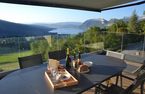 Saint-Eustache Villa | views of Lake Annecy