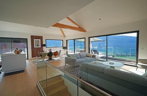 Saint-Eustache Villa | views of Lake Annecy