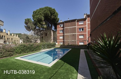 Sant Andreu de Llavaneres Apartment | Village Apartment Pool