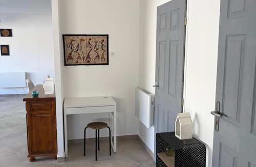 Saint-Laurent-de-Mure Villa | Villa 6 personnes