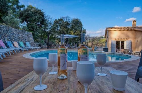 Draguignan Villa | Villa au cœur de la Provence avec piscine et Jacuzzi
