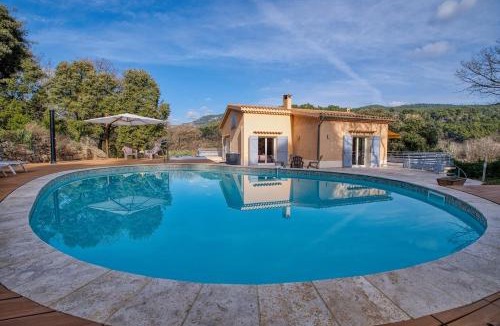 Draguignan Villa | Villa au cœur de la Provence avec piscine et Jacuzzi