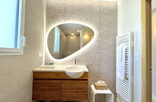 Balaruc-les-Bains House | Villa Balāo - Guesthouse Men Only - LGBT