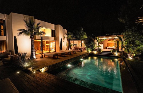 Castelnau-le-Lez Villa | ⭐​VILLA⭐​BALI⭐​LUXURY ⭐​SWIMMING POOL⭐​NEAR MONTPELLIER &​ BEACHES⭐