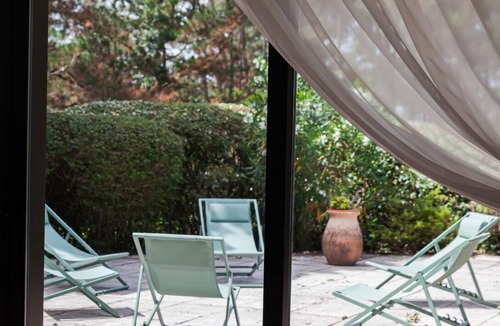Audenge House | Villa Between the Pines and the Beach – Sleeps 8 – Pereire