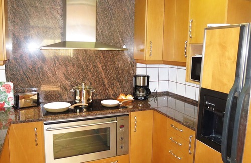Mataro House | Villa Carolina, pool, BBQ, sea view, parking, WiFi, party room, pool table