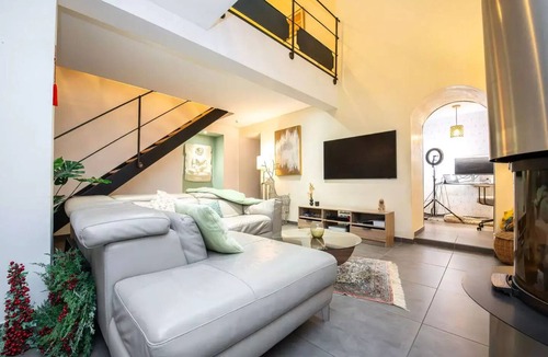Divonne-les-Bains House | Villa Cendrée & 4 bedrooms & 20 minutes Geneva