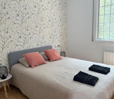 El Vendrell House | Villa con Piscina privada, BBQ y Jardín a 10' de la playa