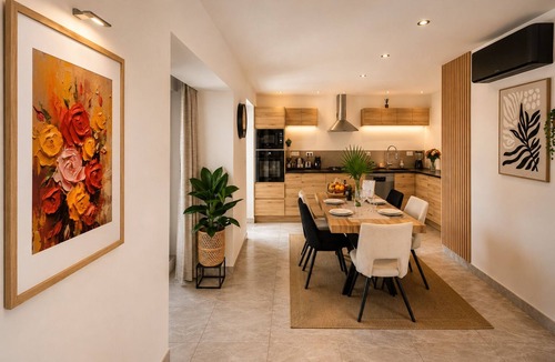 Montelimar House | Villa des Romarins ⭐ - Swimming pool, Spa, Family-Group - Montélimar