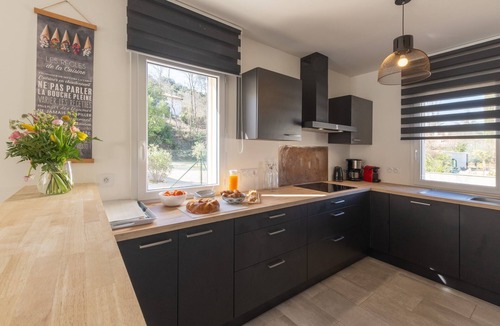 Salavas Villa | Villa des Vignes with Pool, Wi-Fi, and Air Conditioning