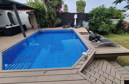 Empuriabrava Villa | Villa Doris, supperbe villa with private pool and mooring on the canal!