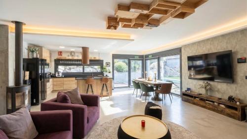 El Tiemblo Villa | Villa de lujo con piscina, barbacoa, estufa, 3 habitaciones