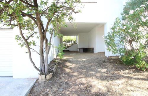 Llanca Villa | Villa Espaciosa con Jardín Cerca de la Playa - ES-228-168