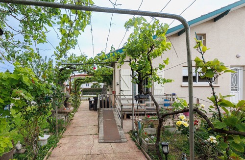 Saint-Vincent-de-Tyrosse House | Villa Beaux Dimanches with Air Conditioning