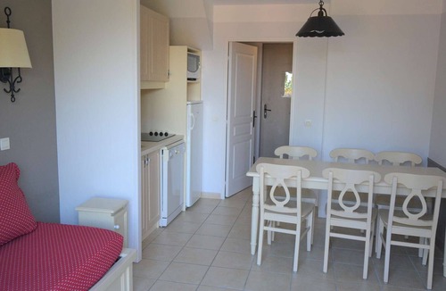 Rouret House | Villa Grospierres, 2 bedrooms, 6 persons