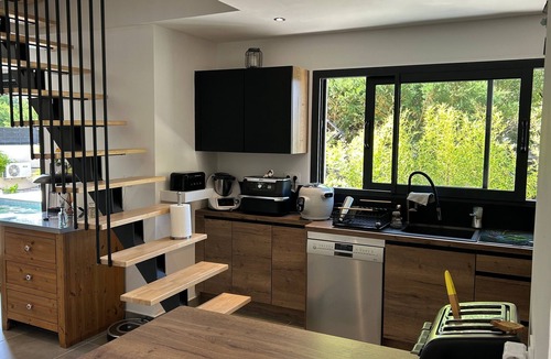 Bagnols-sur-Ceze Villa | Villa "Harmonie" with Private Pool, Wi-Fi, and Air Conditioning