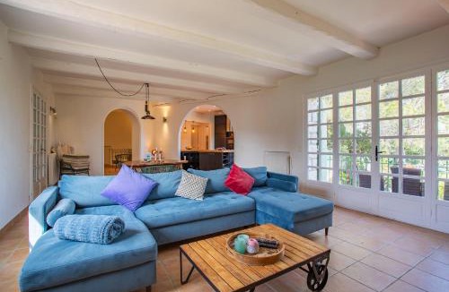 Mandelieu-La-Napoule Villa | VILLA JUSTINE VI4239 By Riviera Holiday Homes