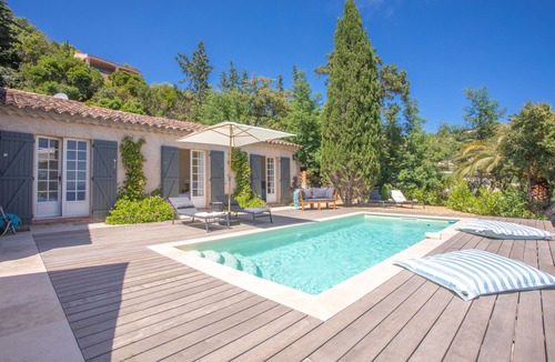 Les Issambres Villa | Villa "La Louisière - Les Issambres" with Sea View, Wi-Fi, and Air Conditioning