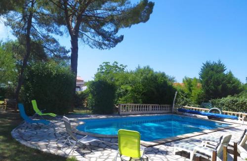 Saint-Julien-les-Rosiers Villa | Villa Les Palmiers - Piscine - Clim & Parking Privée