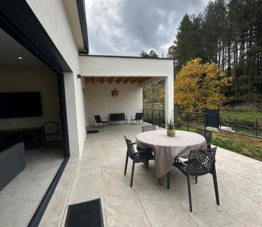 Brujas Villa | Villa les pins