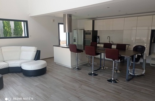 Ales House | Villa Luxueuse Avec Piscine Pour Profiter du Climat du sud de la France