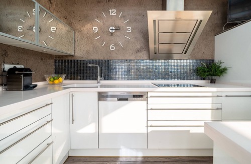 Reus Villa | Villa "Luxury Rock TIRRI" with Private Pool, Covered Terrace and Wi-Fi