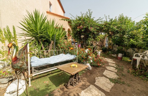 Rivesaltes House | "Villa Marie Carmen" Vacation Home with Shared Garden, Wi-Fi, and Air Conditioning