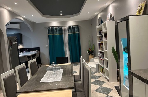 Villemoisson-sur-Orge Villa | Villa Maxonale near Paris with Heated Pool, Sauna & Jacuzzi