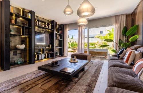 Le Grau-dʼAgde Villa | Villa Maya Rooftop beach access heated pool