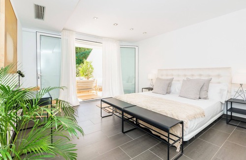 Vallpineda Villa | Villa Miramar by Glasir Homes