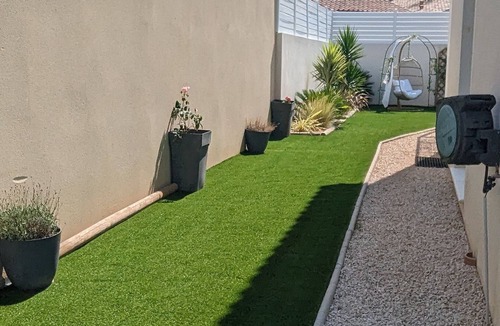 Beauvoisin Villa | Villa Moderne 121 M2, 8 Personnes, Piscine, Aire de Jeux. Proche mer et Rivière