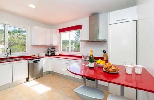 Olivella Villa | Villa Olivia - Five Bedroom Villa, Sleeps 9