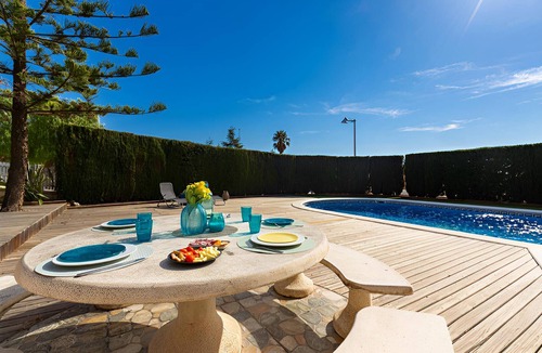 Roda de Bara Villa | Villa Palmeral: Piscina, Gran Jardin, Barbacoa, Parking