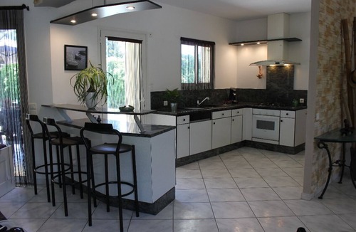Saint-Drezery Villa | Villa Pic St Loup Montpelier area, 10 min A9, 170m², swimming pool, sleeps 10