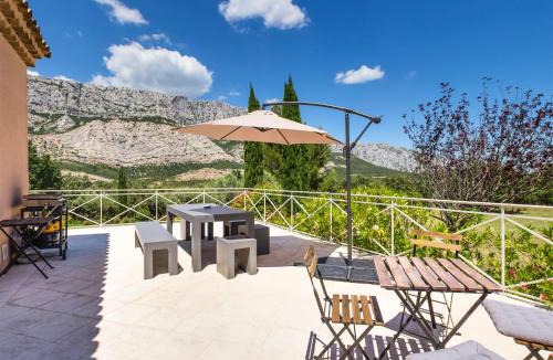 Saint-Antonin-sur-Bayon Villa | Villa provençale au cœur du pays d’Aix, piscine, vue imprenable